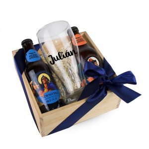 Box Cervecero de Dulce Regalo. Caja de madera pino con cervezas artesanales y vaso personalizado. Regalo ideal para hombres o fiestas con entrega a domicilio en Lima.