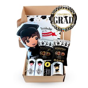Box El Graduado de Dulce Regalo. Caja sorpresa con peluche, taza de graduación, snacks, cervezas, chocolate y globo. Regalo ideal para un hombre que se gradúa con entrega a domicilio en Lima.