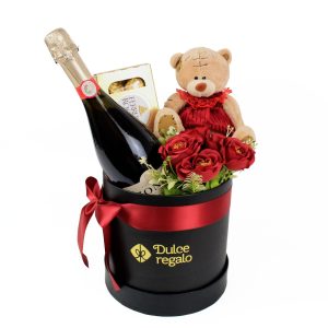 Box Lady in Red de Dulce Regalo. Box de color negro con espumante, peluche osita, chocolates Ferrero y rosas artificiales. Ideal para San Valentín o aniversario, con entrega a domicilio en Lima.