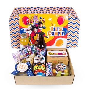Desayuno cumpleaños sorpresa temático de Dragon Ball de Dulce Regalo. Caja con diseño de Goku, taza de las esferas del dragón y dulces, ideal para un fanático con entrega a domicilio en Lima.