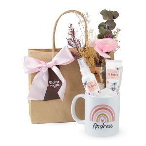 Pack Mug Lovely Sweet para Mujer de Dulce Regalo. Kit de bienestar con taza, crema de manos, colonia y té artesanal. Ideal para un regalo de cuidado personal con entrega a domicilio en Lima.