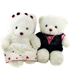 Peluche de Osos Novios de Dulce Regalo. Par de osos de peluche, ideal como regalo romántico para parejas, aniversarios o boda, con entrega a domicilio en Lima.